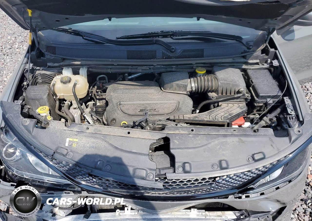 2020 Chrysler Pacifica Touring L Plus VIN:2C4RC1EG2LR233107 - 12