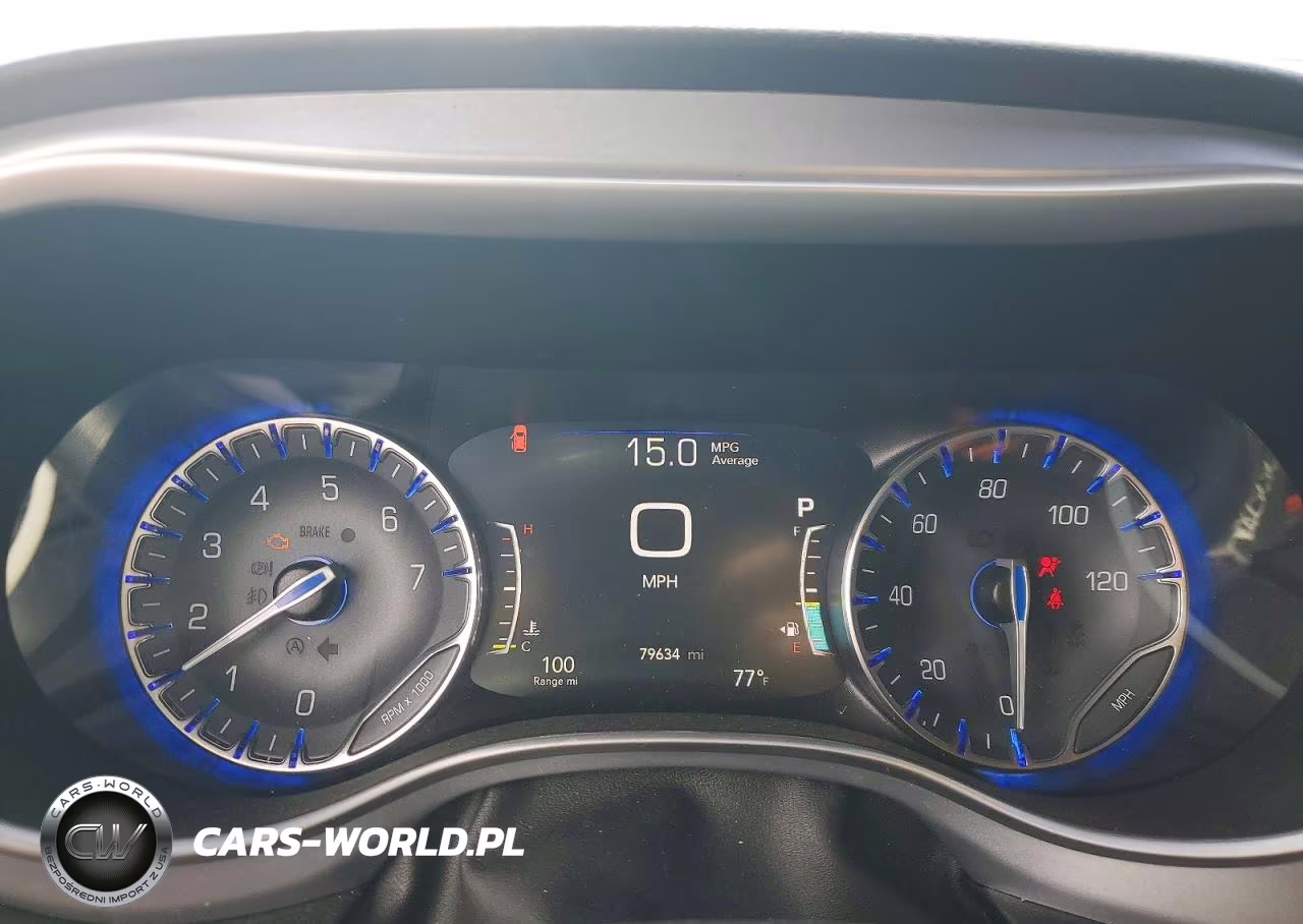 2020 Chrysler Pacifica Touring L Plus VIN:2C4RC1EG2LR233107 - 9