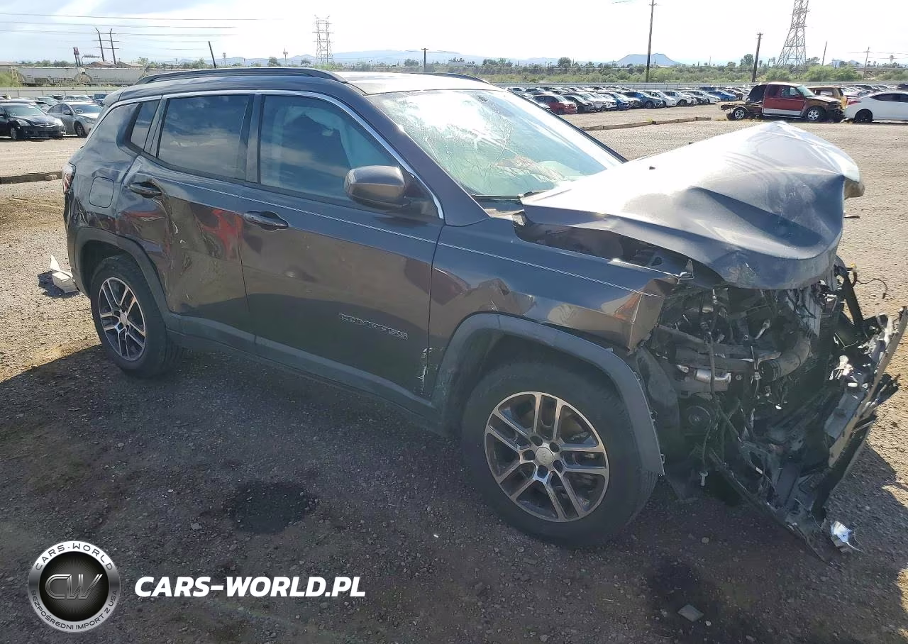 2017 Jeep Compass Latitude VIN:3C4NJCBB7HT632589 - 4