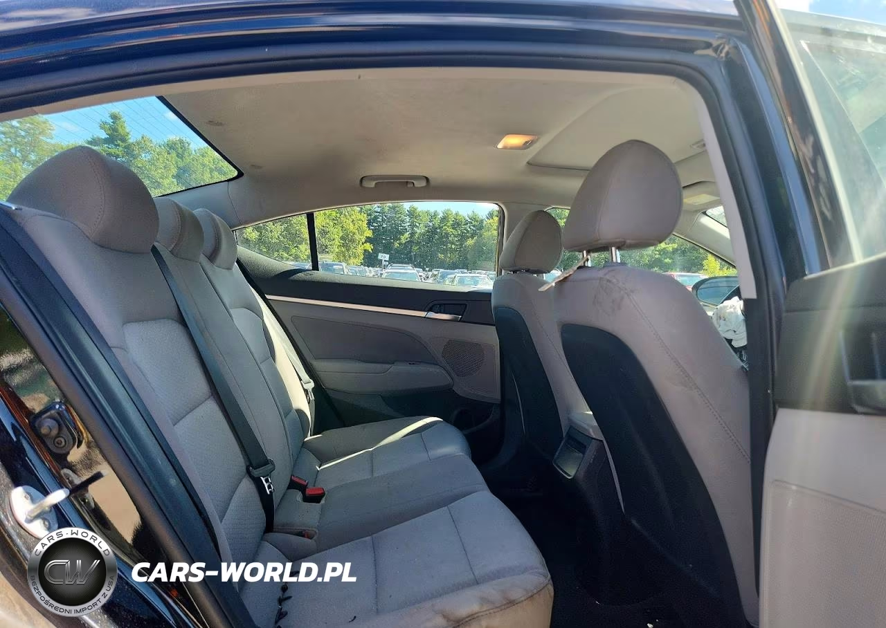 2019 Hyundai Elantra Value Edition VIN:5NPD84LF3KH414073 - 10