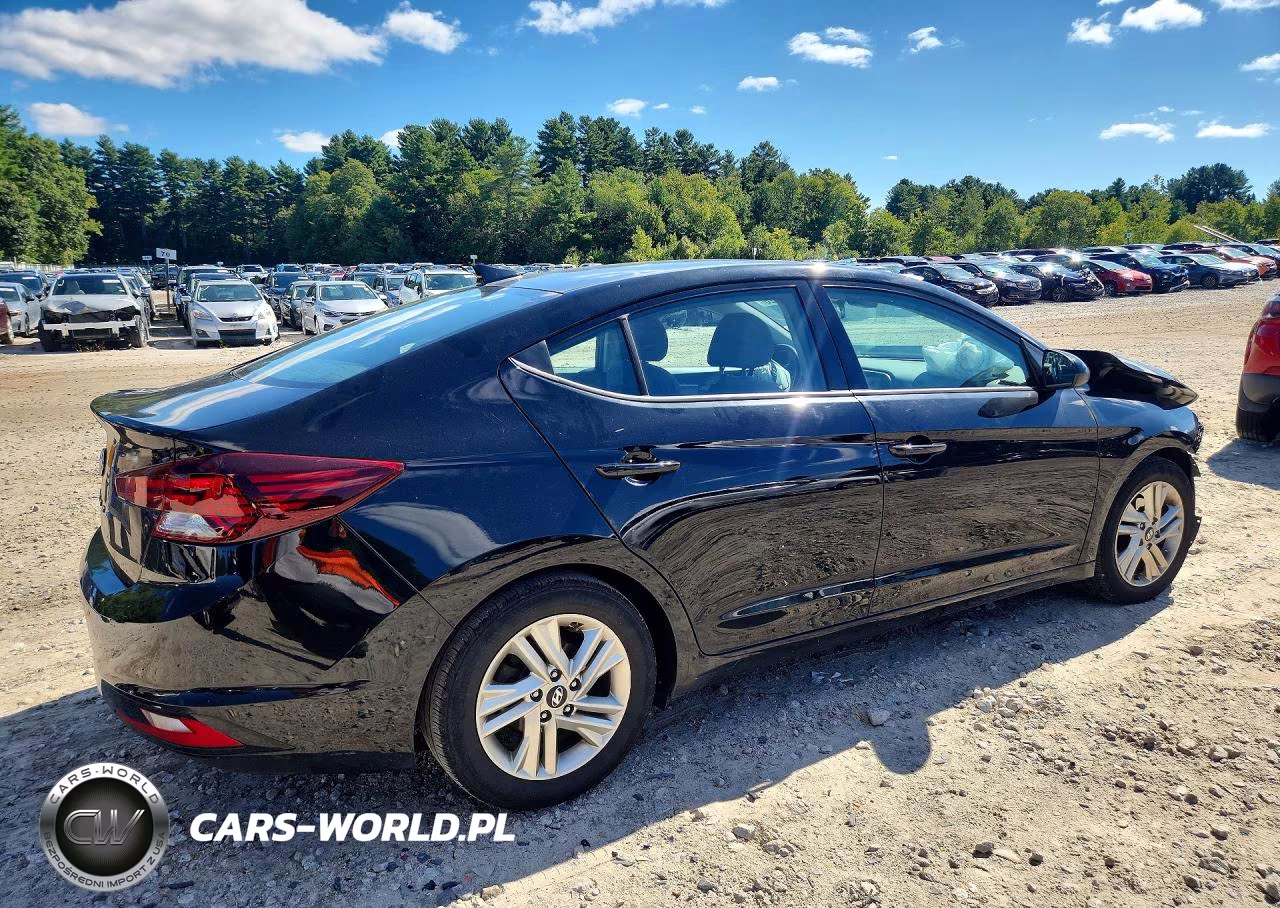 2019 Hyundai Elantra Value Edition VIN:5NPD84LF3KH414073 - 3