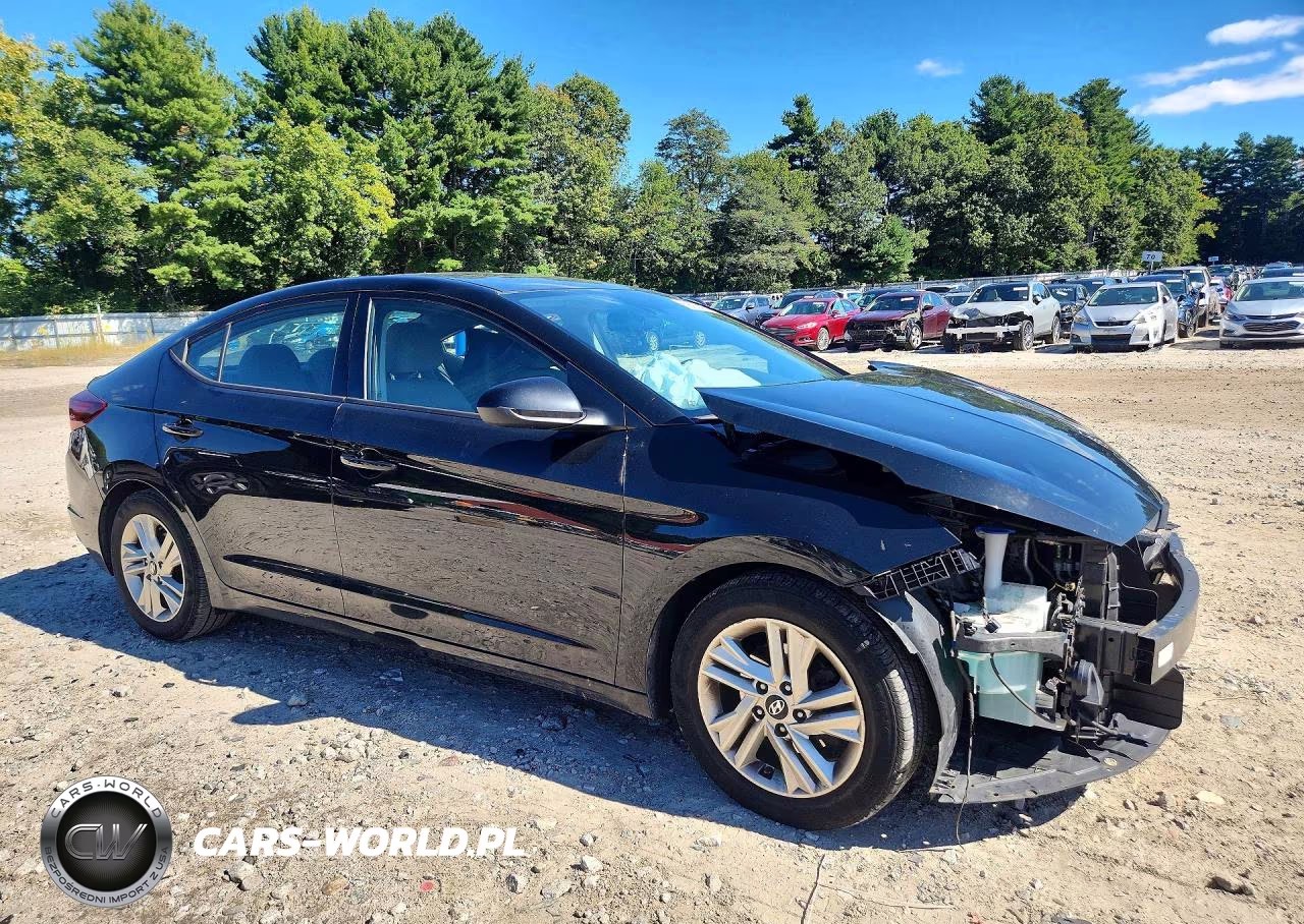 2019 Hyundai Elantra Value Edition VIN:5NPD84LF3KH414073 - 4