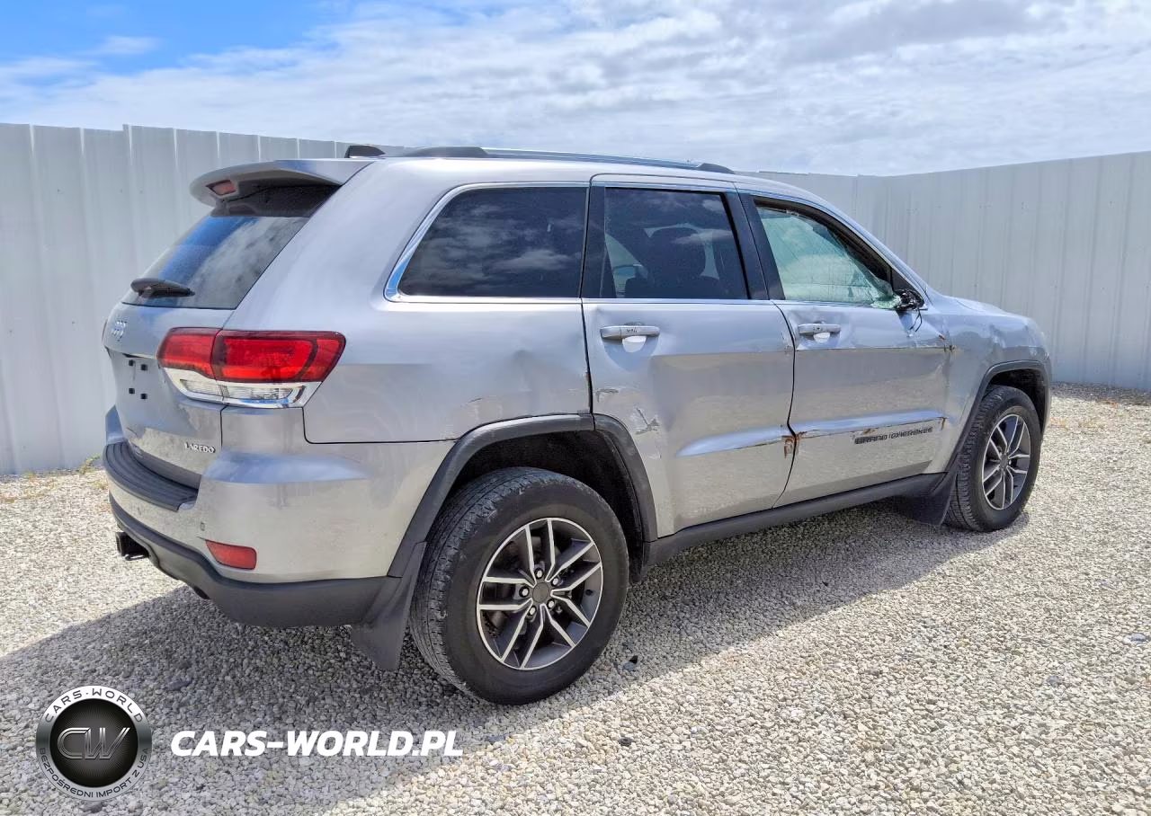 2021 Jeep Grand Cherokee Laredo VIN:1C4RJFAGXMC525090 - 3
