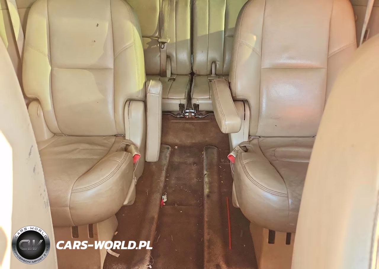 2010 Cadillac Escalade Esv Luxury VIN:1GYUKHEF8AR138349 - 10