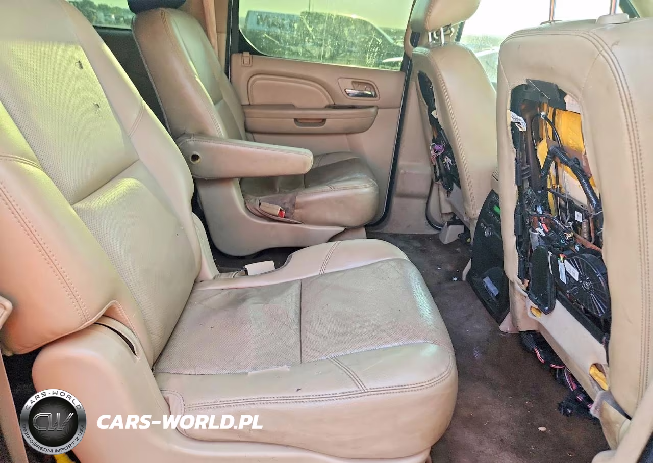 2010 Cadillac Escalade Esv Luxury VIN:1GYUKHEF8AR138349 - 11
