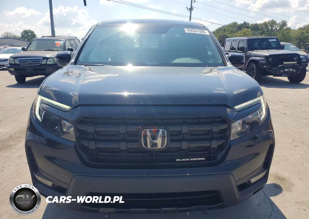 2025 Honda Ridgeline Black Edition VIN:5FPYK3F82SB050745 - 5