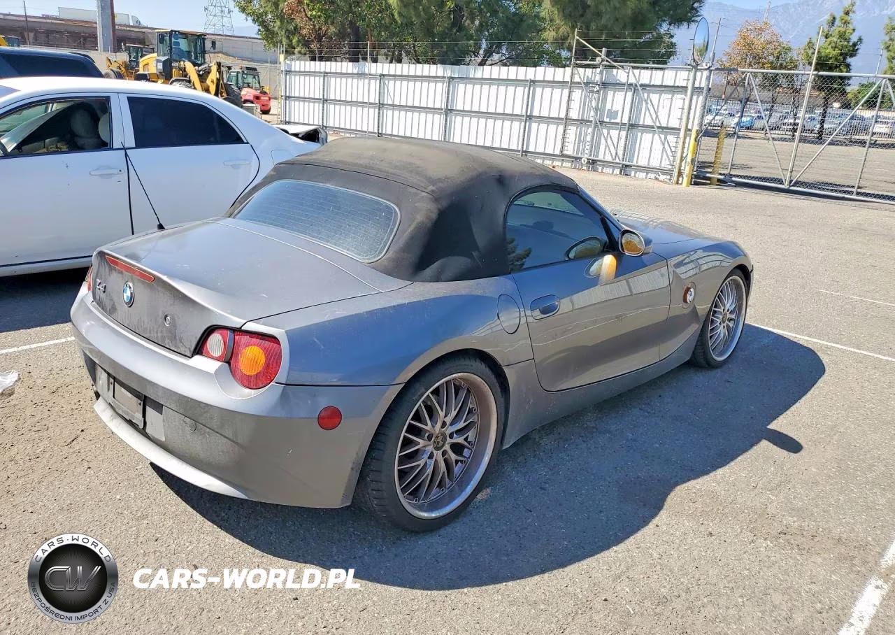 2003 BMW Z4 3.0 VIN:4USBT534X3LU00317 - 3