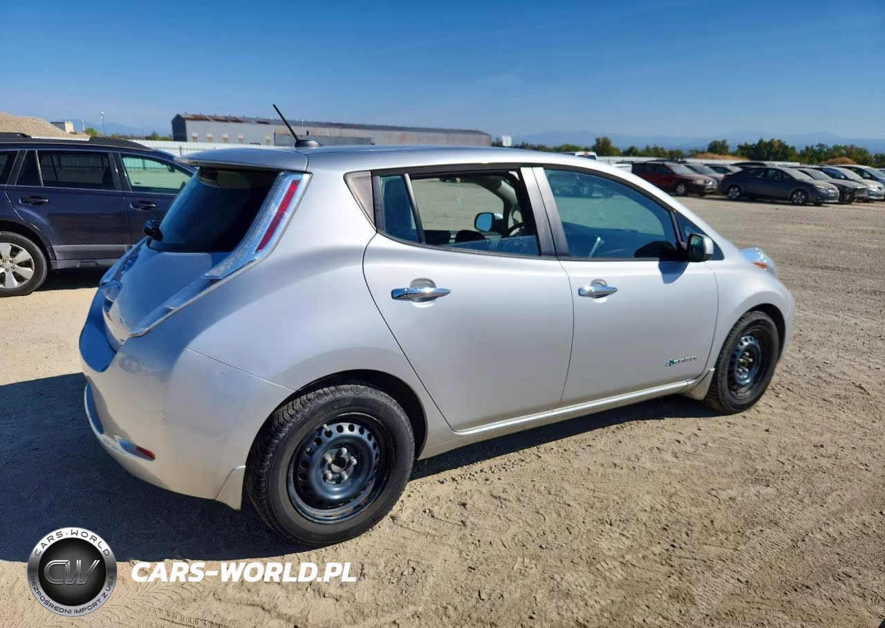 2015 Nissan Leaf S VIN:1N4AZ0CP9FC300734 - 3