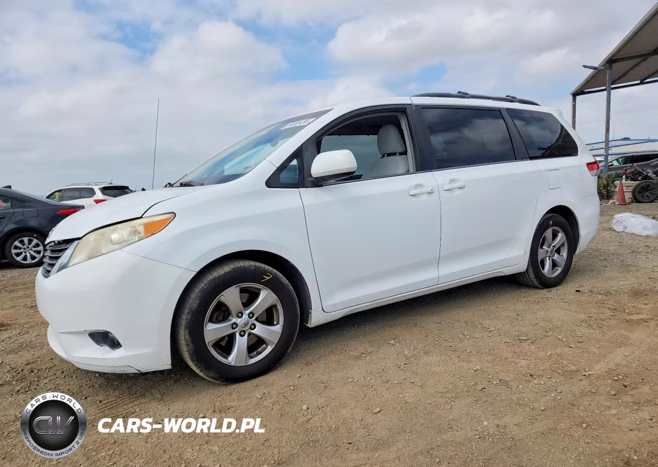 2013 Toyota Sienna Le
