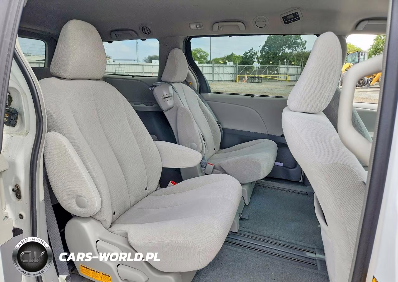 2013 Toyota Sienna Le VIN:5TDKK3DC3DS323311 - 11