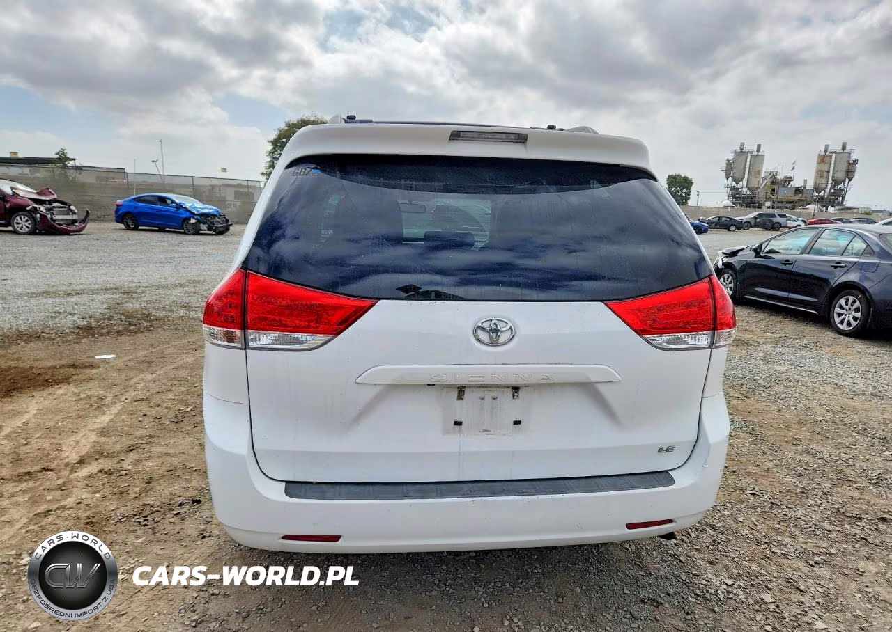 2013 Toyota Sienna Le VIN:5TDKK3DC3DS323311 - 6