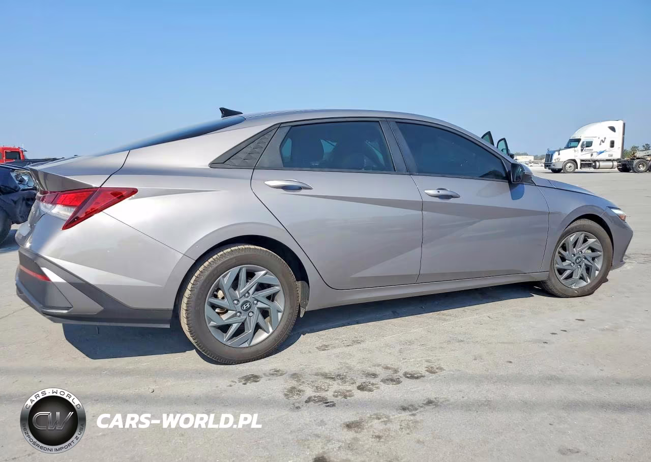 2024 Hyundai Elantra Sel VIN:KMHLM4DG1RU830858 - 3