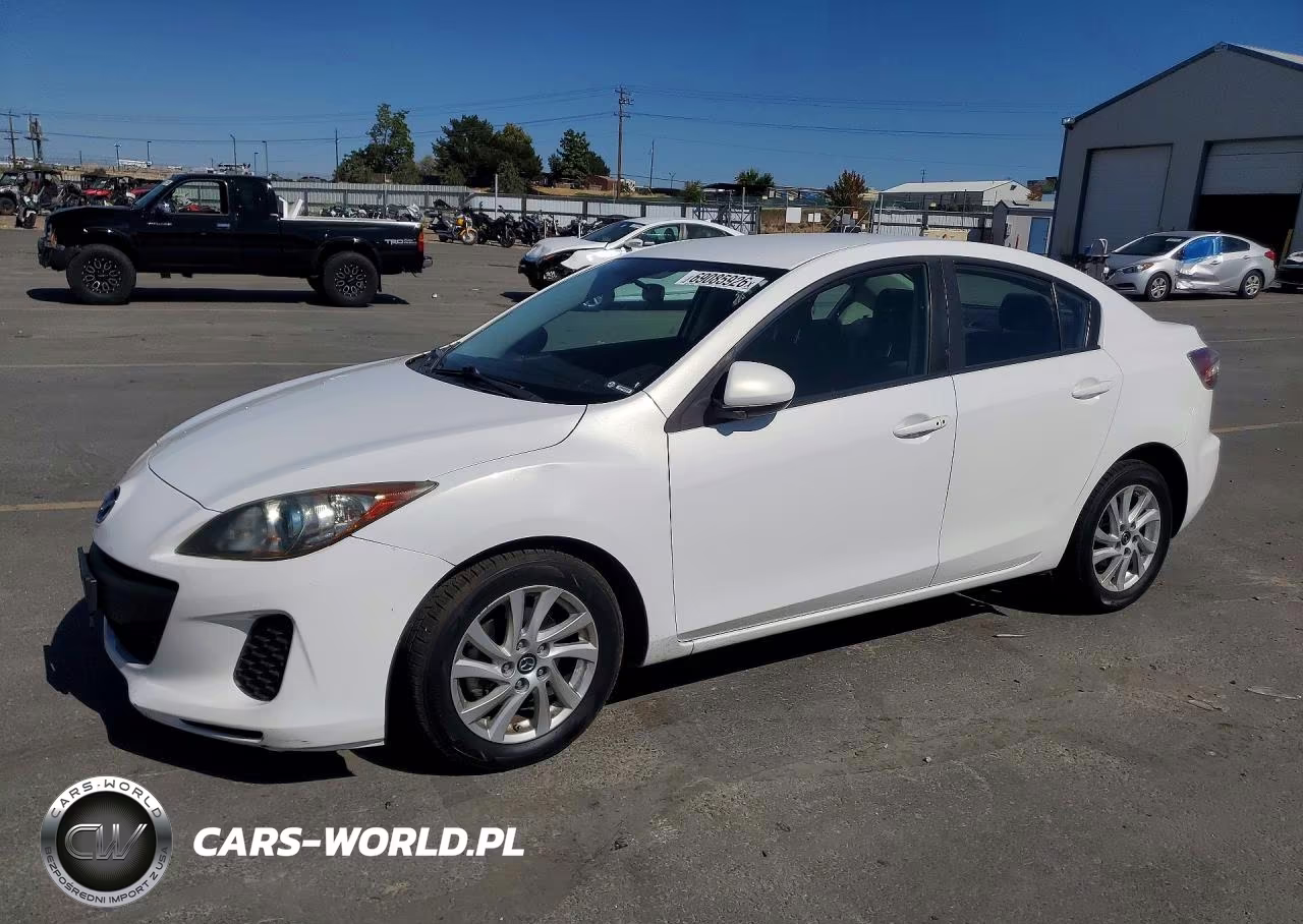 2013 Mazda 3 I