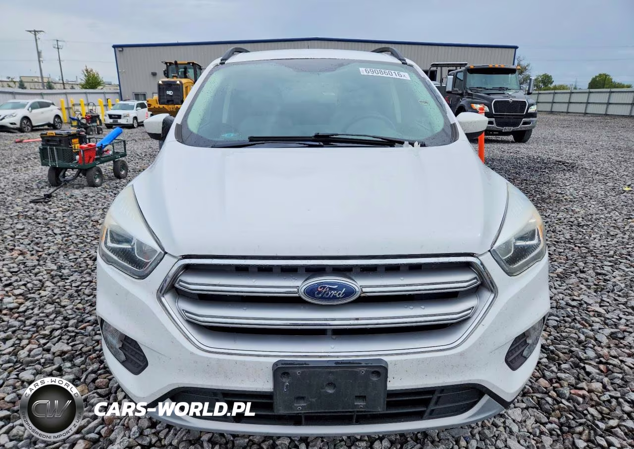 2017 Ford Escape Se VIN:1FMCU0G95HUA26180 - 5