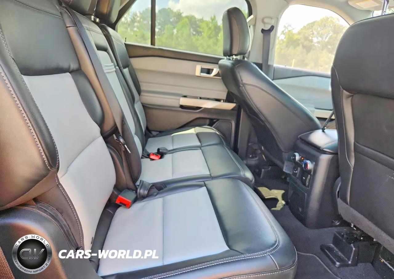 2022 Ford Explorer Xlt VIN:1FMSK7DH8NGA96000 - 11