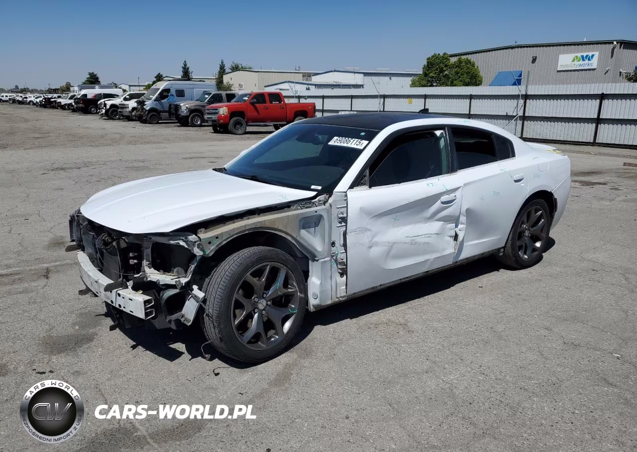 2015 Dodge Charger Sxt – zdjęcie 1 z 12