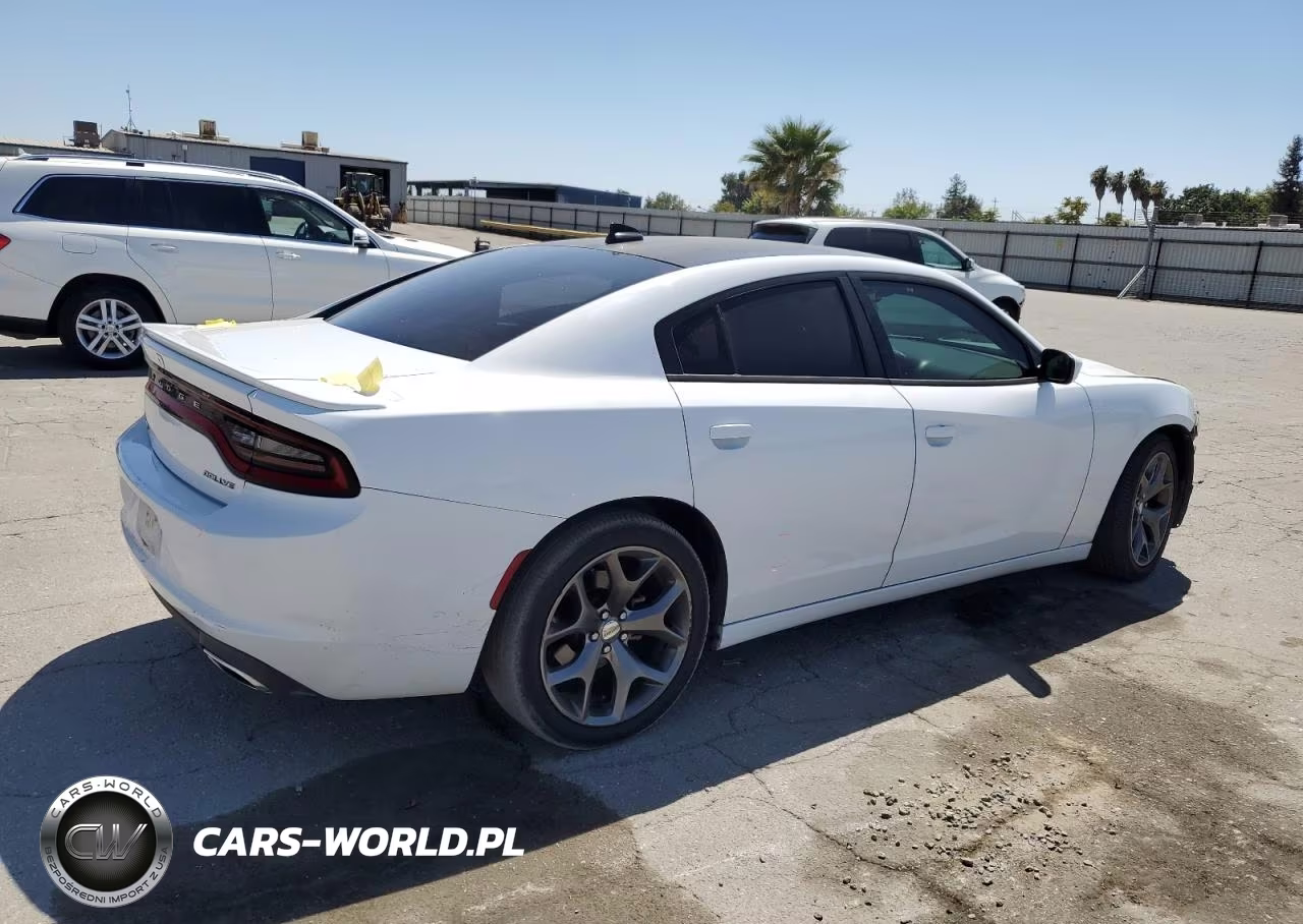 2015 Dodge Charger Sxt VIN:2C3CDXHG2FH800996 - 3