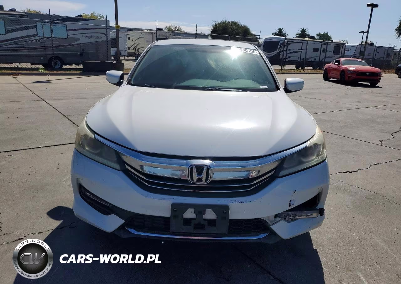 2017 Honda Accord Sport VIN:1HGCR2F57HA132715 - 5