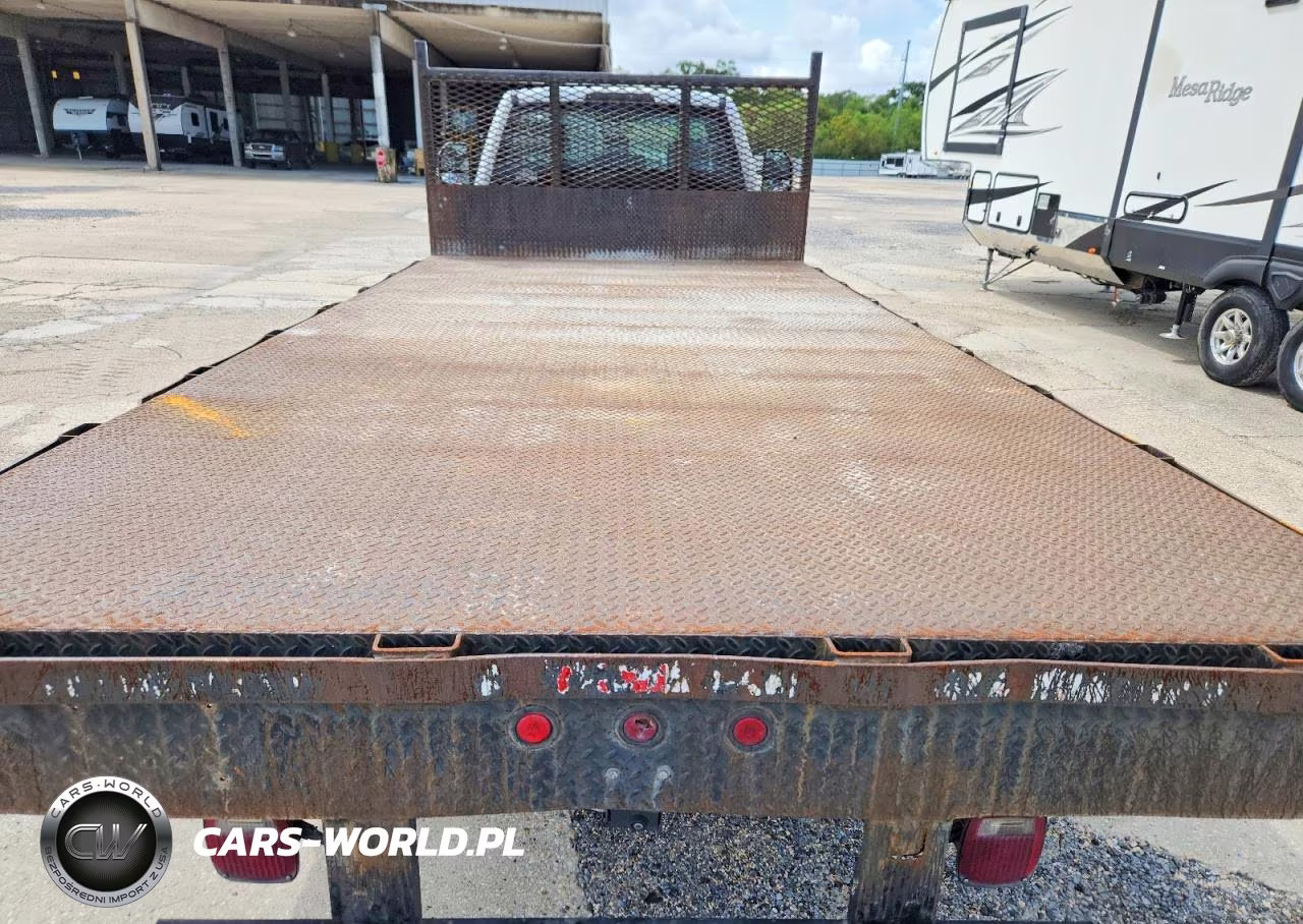 2019 Ford F550 Super Duty VIN:1FDUF5GT3KEG65232 - 10