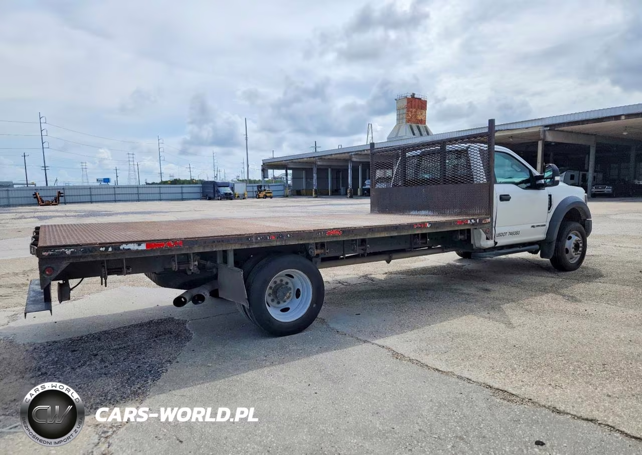 2019 Ford F550 Super Duty VIN:1FDUF5GT3KEG65232 - 3
