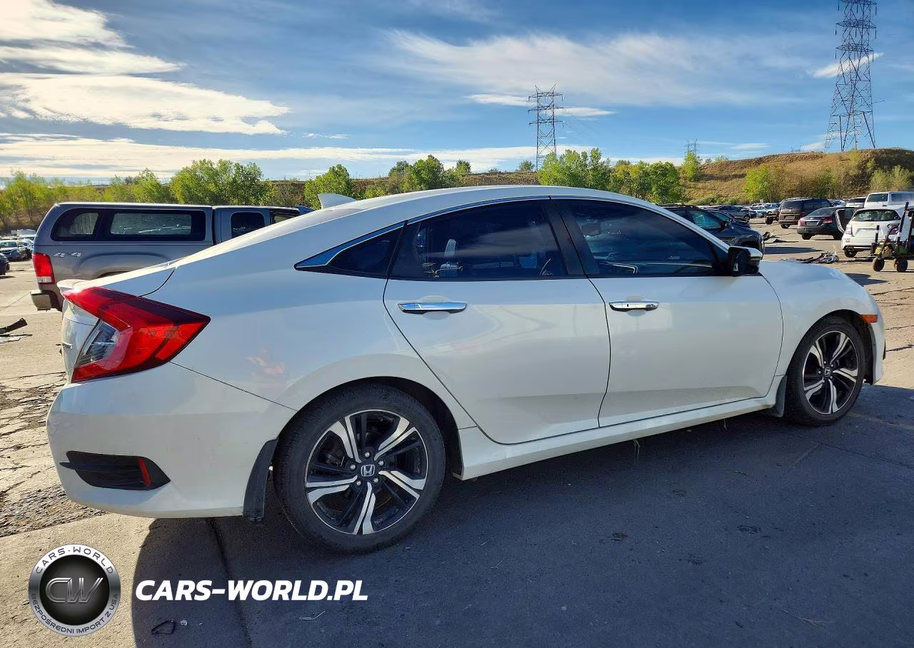 2017 Honda Civic Touring VIN:19XFC1F91HE014053 - 3