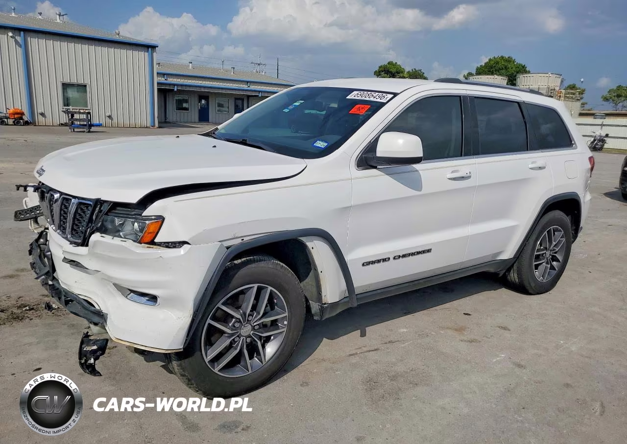 2018 Jeep Grand Cherokee Laredo VIN:1C4RJEAG5JC430393 - 1