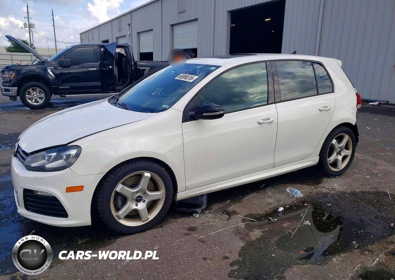 2013 Volkswagen Golf R – zdjęcie 1 z 13