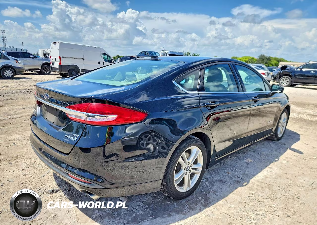 2018 Ford Fusion Se Hybrid VIN:3FA6P0LU4JR219412 - 3