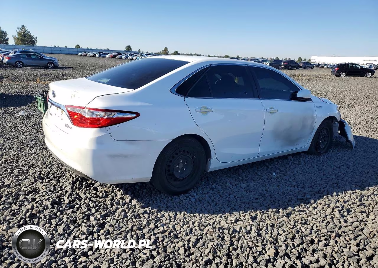 2016 Toyota Camry Hybrid Le VIN:4T1BD1FK8GU178880 - 3
