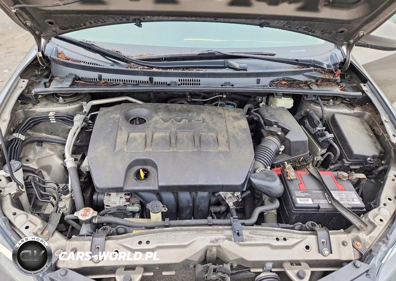 2018 Toyota Corolla Le VIN:2T1BURHE1JC002199 - 11