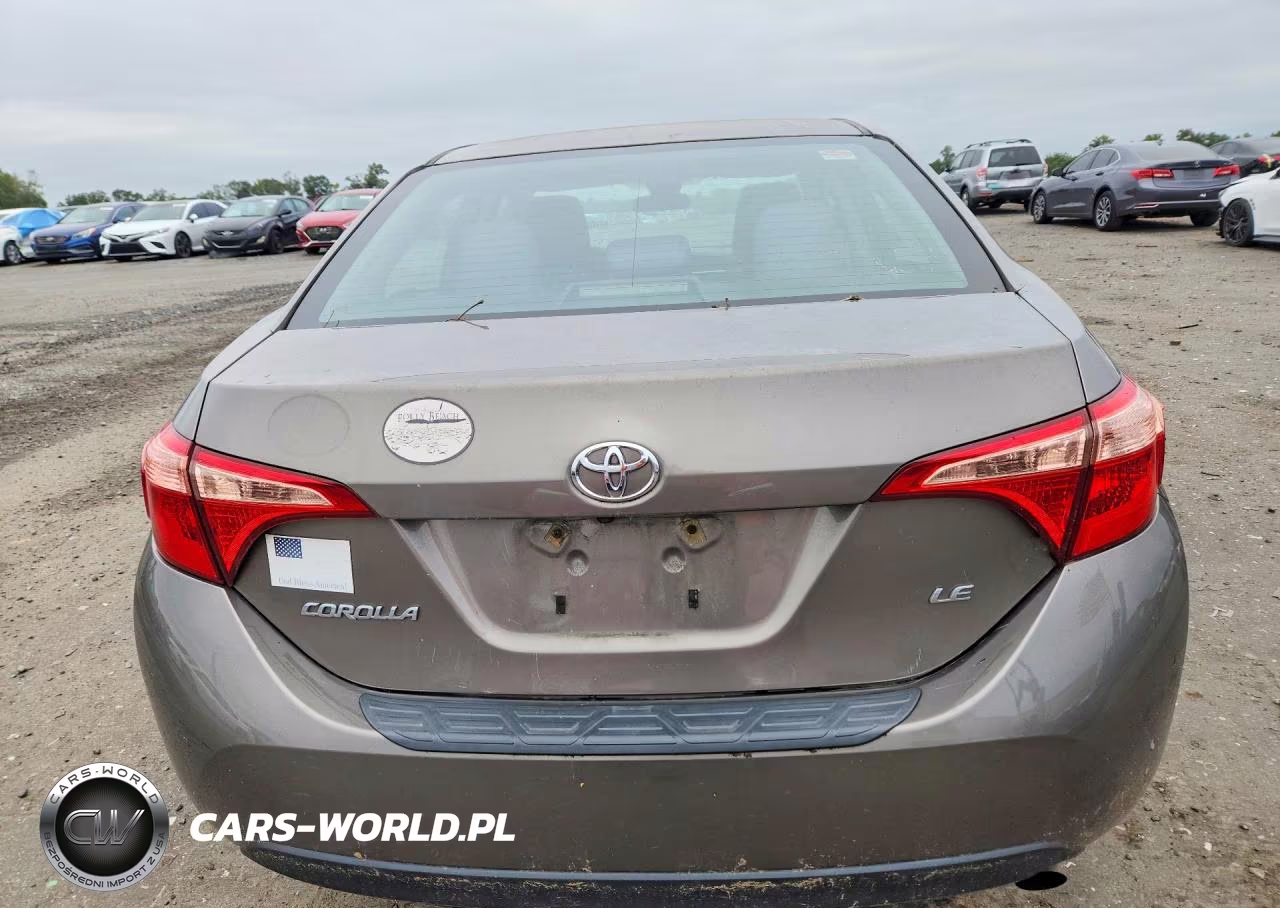 2018 Toyota Corolla Le VIN:2T1BURHE1JC002199 - 6