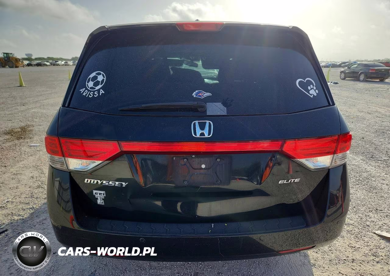 2015 Honda Odyssey Touring VIN:5FNRL5H92FB004821 - 6