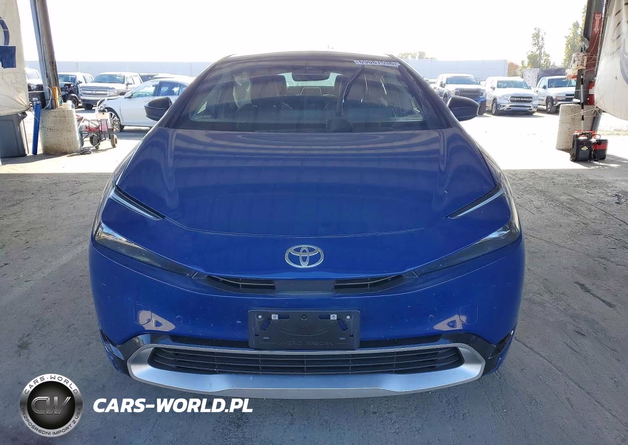 2025 Toyota Prius Plug-In Hybrid Xse VIN:JTDACACU9S3049361 - 5