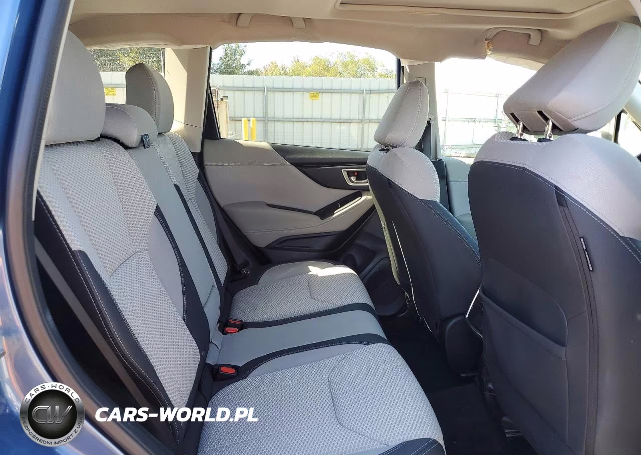 2019 Subaru Forester Premium VIN:JF2SKAEC7KH564214 - 11