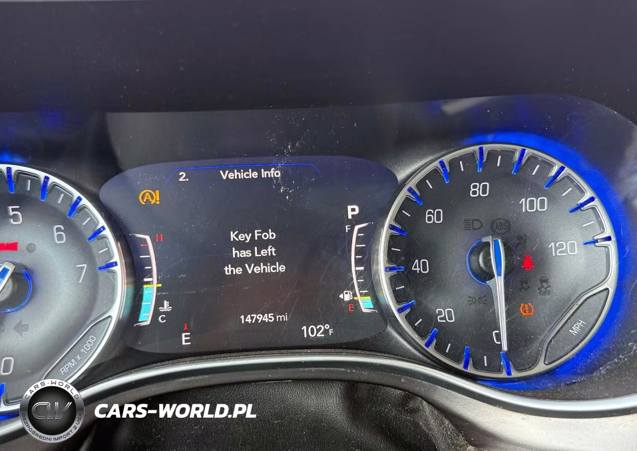 2018 Chrysler Pacifica Limited VIN:2C4RC1GG4JR276048 - 8
