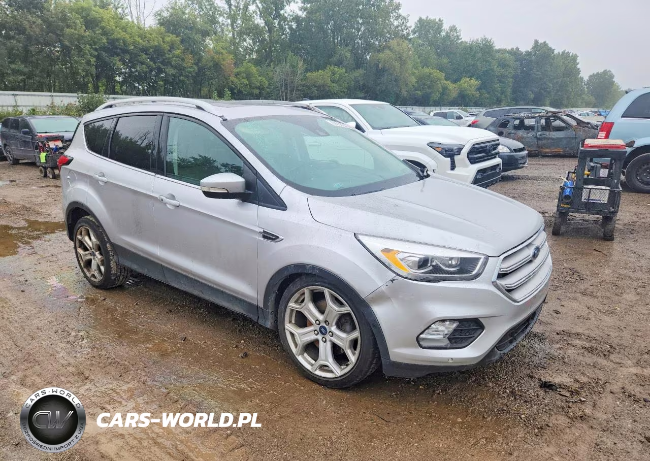 2019 Ford Escape Titanium VIN:1FMCU9J9XKUA78635 - 4