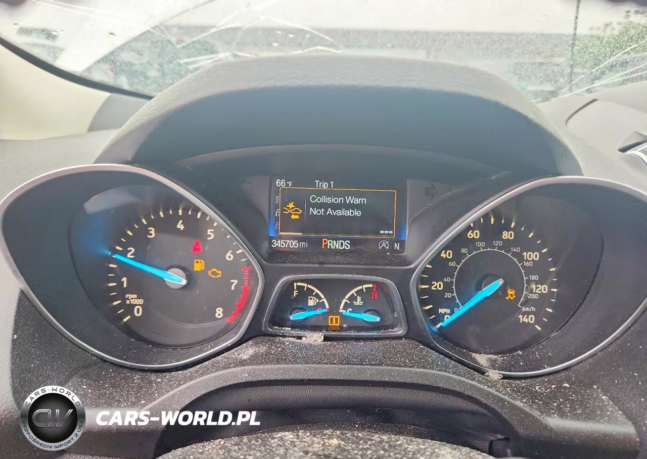 2019 Ford Escape Titanium VIN:1FMCU9J9XKUA78635 - 9