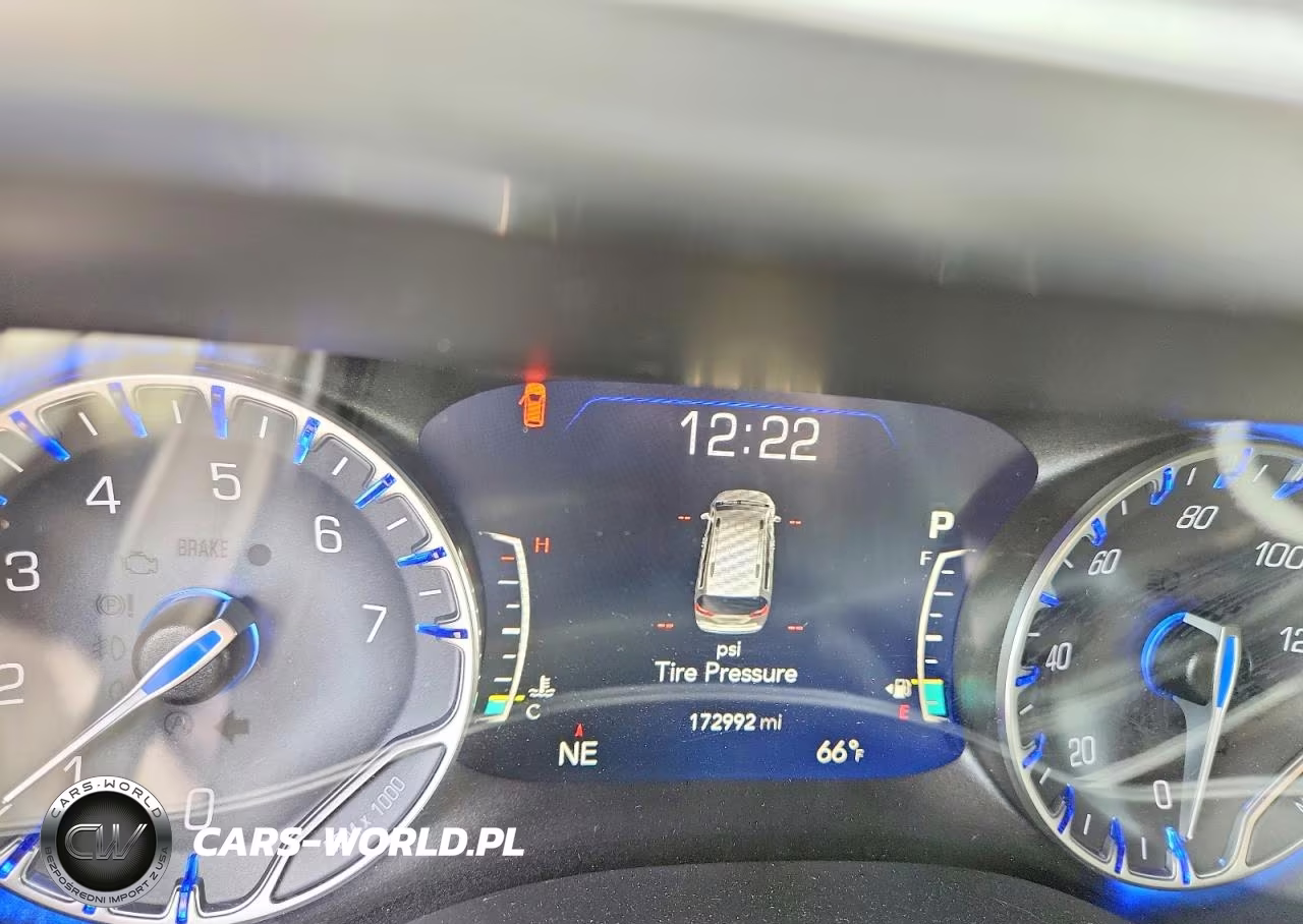 2020 Chrysler Pacifica Limited VIN:2C4RC1GG3LR144353 - 9