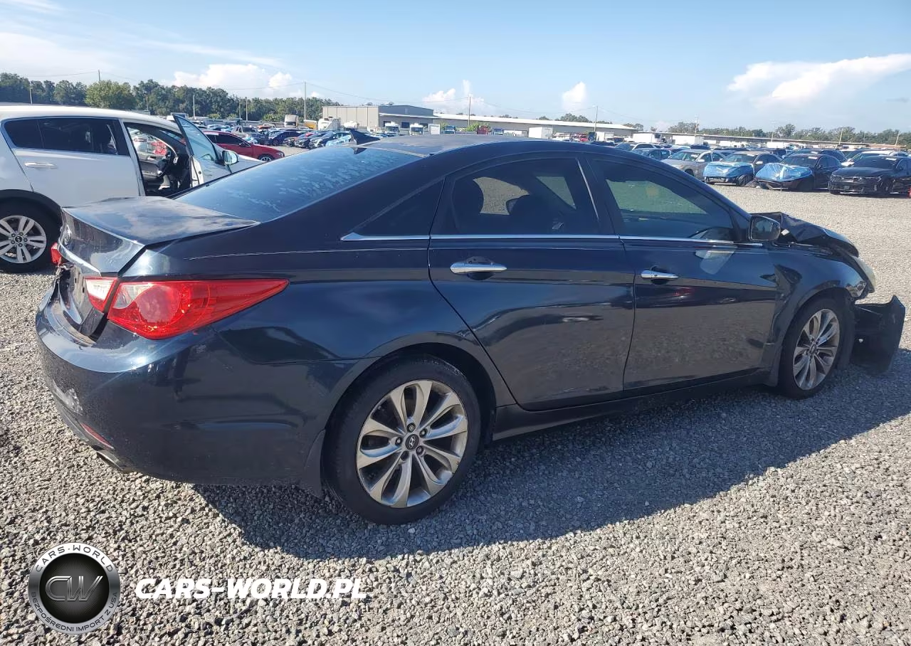 2012 Hyundai Sonata Middle Level VIN:5NPEC4AB6CH384913 - 3