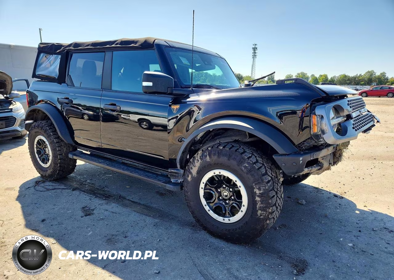 2021 Ford Bronco Base VIN:1FMEE5DP9MLA93595 - 4