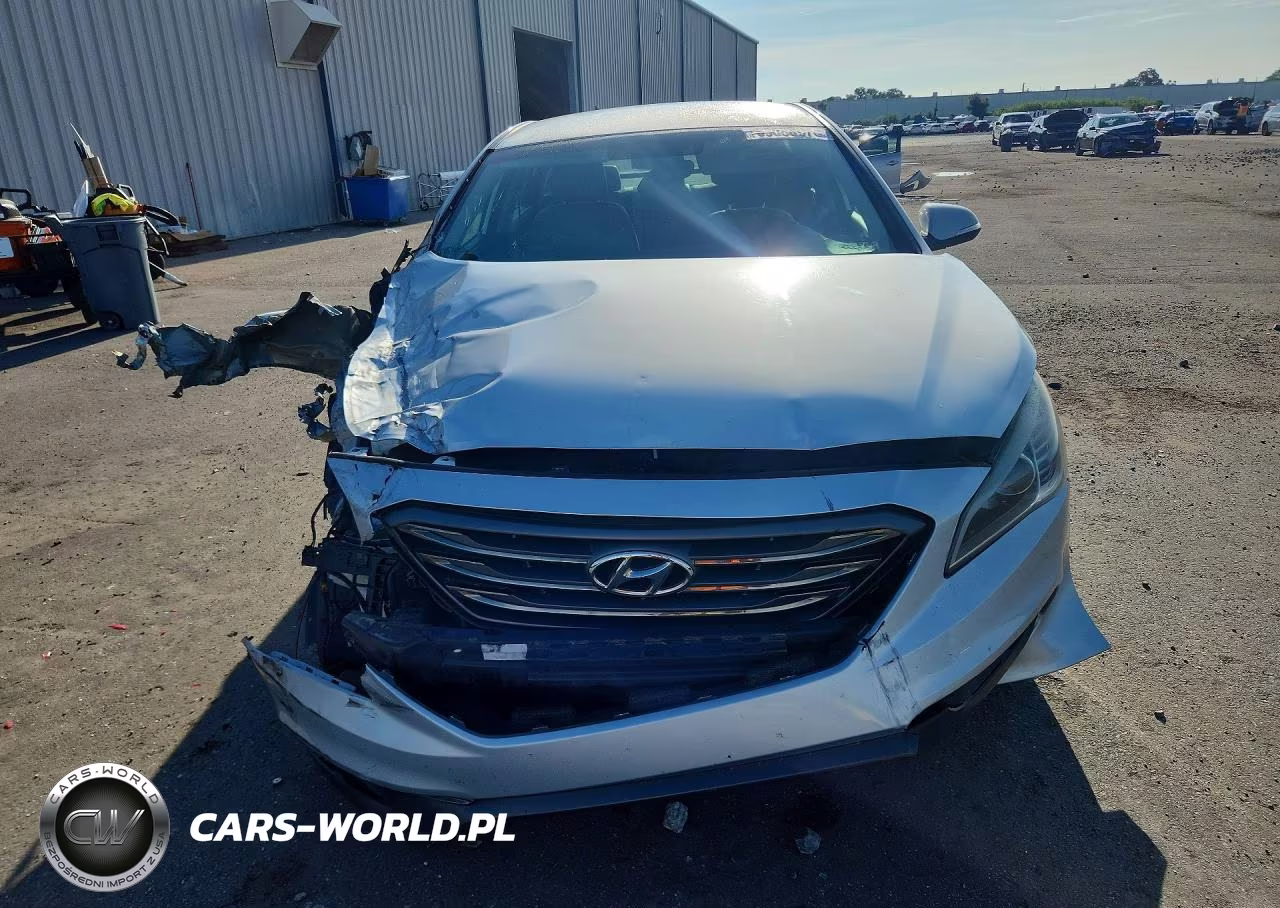 2015 Hyundai Sonata Sport VIN:5NPE34AF3FH258631 - 5