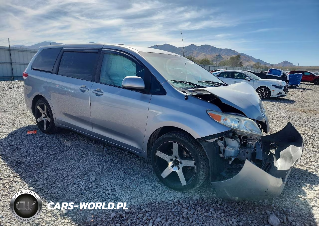 2012 Toyota Sienna Le 8-Passenger VIN:5TDKA3DC1CS015121 - 4