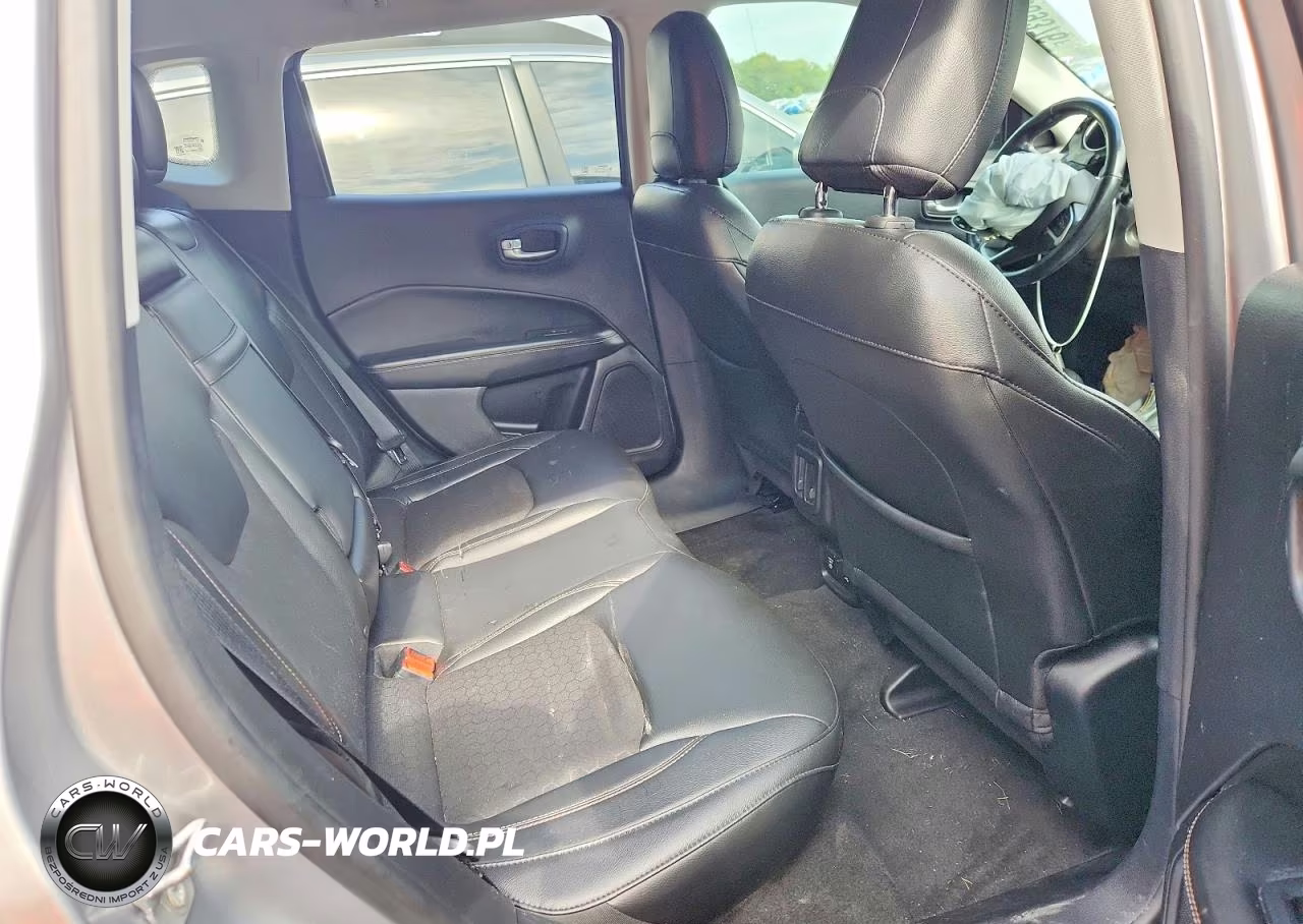 2018 Jeep Compass Latitude VIN:3C4NJDBB1JT200902 - 11