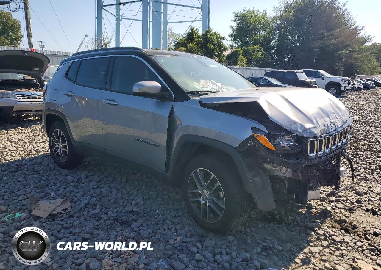 2018 Jeep Compass Latitude VIN:3C4NJDBB1JT200902 - 4