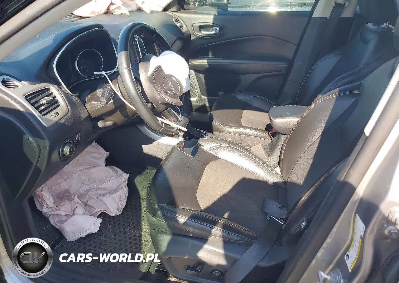 2018 Jeep Compass Latitude VIN:3C4NJDBB1JT200902 - 7