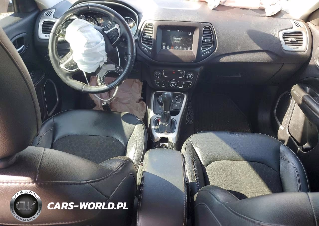 2018 Jeep Compass Latitude VIN:3C4NJDBB1JT200902 - 8