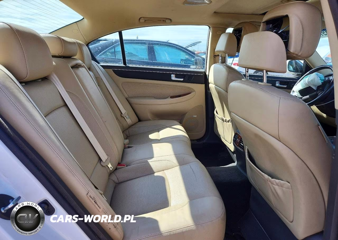2013 Hyundai Genesis 3.8L VIN:KMHGC4DD8DU235850 - 10