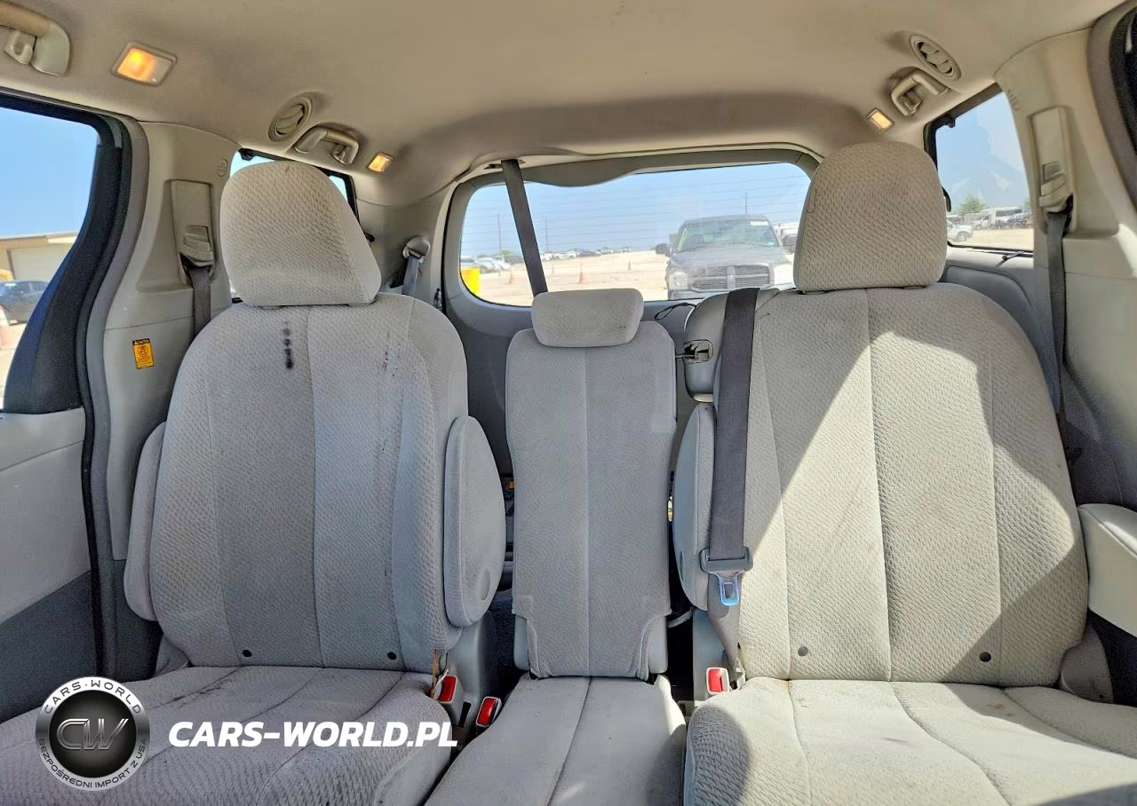 2011 Toyota Sienna Le VIN:5TDKK3DC4BS151464 - 10