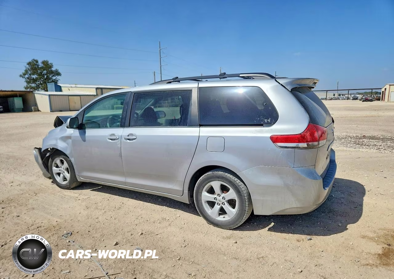 2011 Toyota Sienna Le VIN:5TDKK3DC4BS151464 - 2