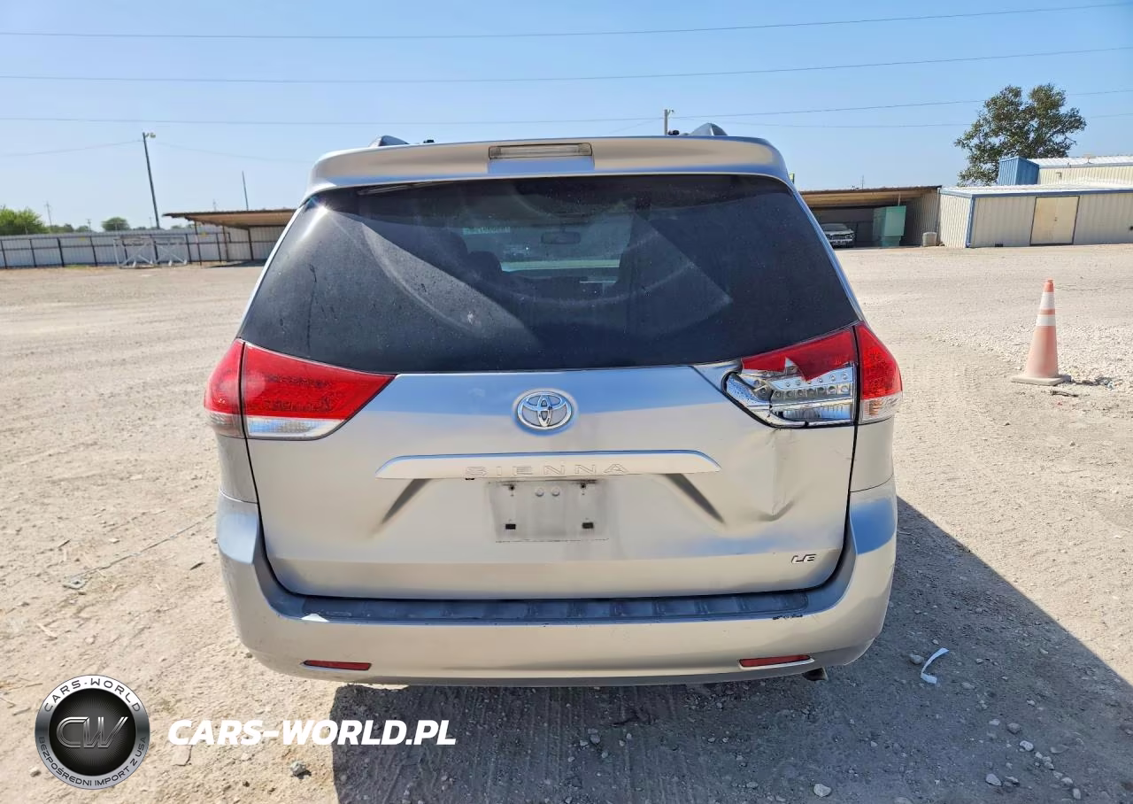 2011 Toyota Sienna Le VIN:5TDKK3DC4BS151464 - 6